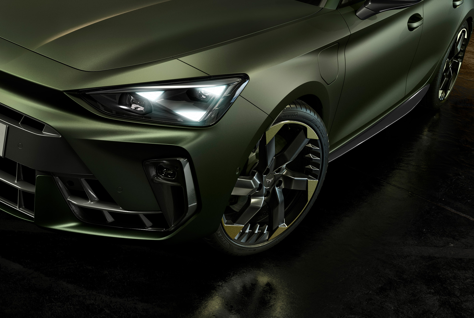 Close-up of the 19-inch alloy wheel in sulphur included in the new tribe edition.