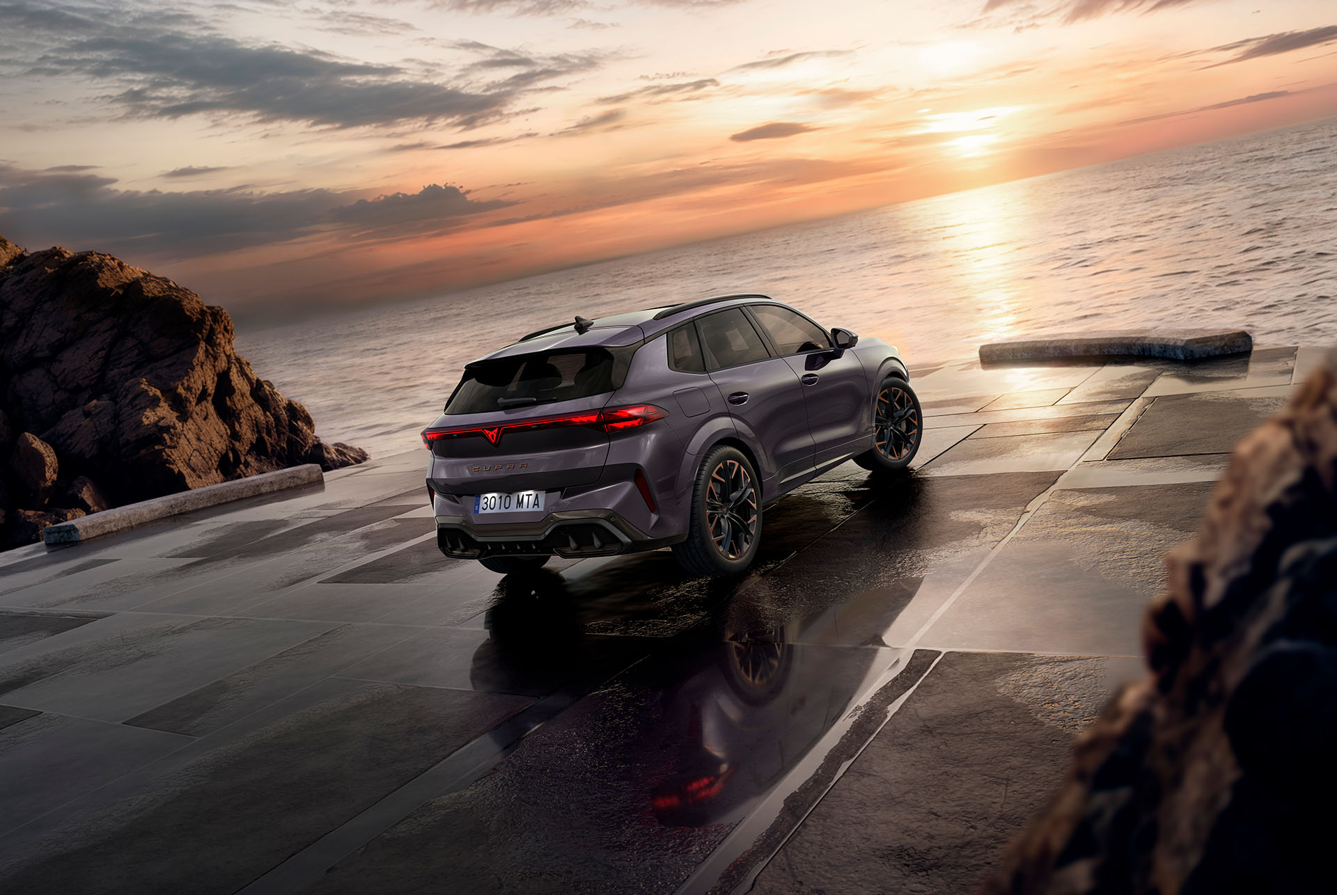 rear view of 2024 cupra terramar with hybrid engine, hd headlights, dcc sport, 20" hadron copper wheels, high canyon interior and cupra logo 3d rear lights, at sunset.